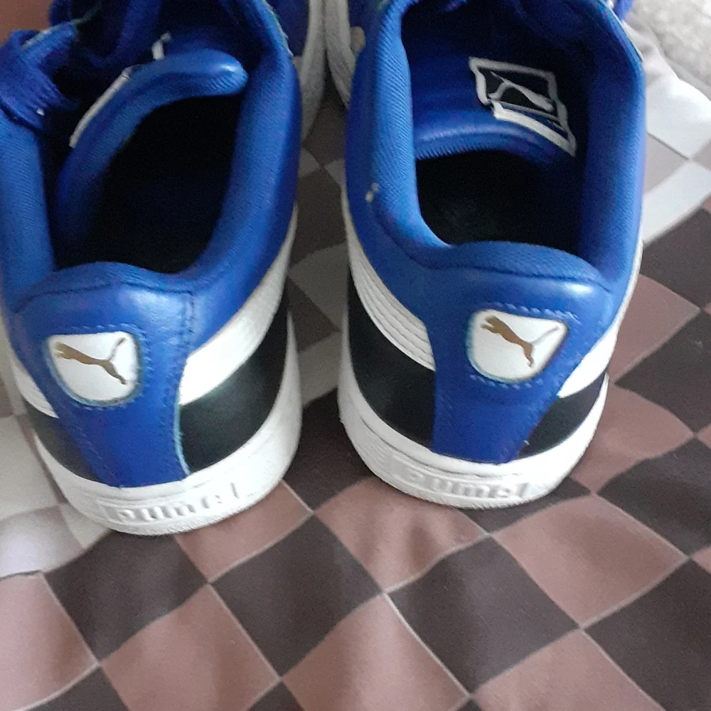 PUMAS  SIZE 7.5 Royle Blue. - Picture 3 of 5